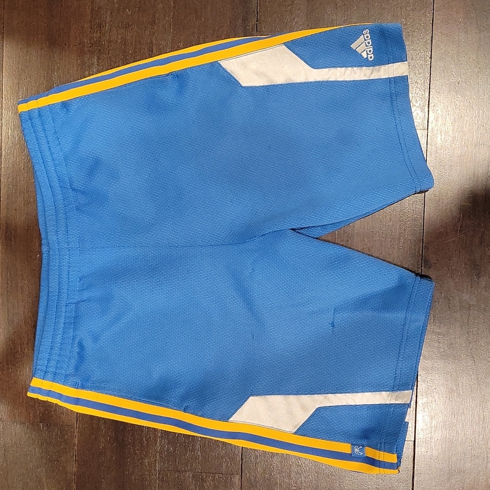BOY'S ADIDAS MESH ATHLETIC SHORTS SIZE SMALL